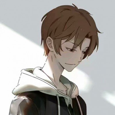 女子挖野菜挖到大蛇 双方都吓坏了